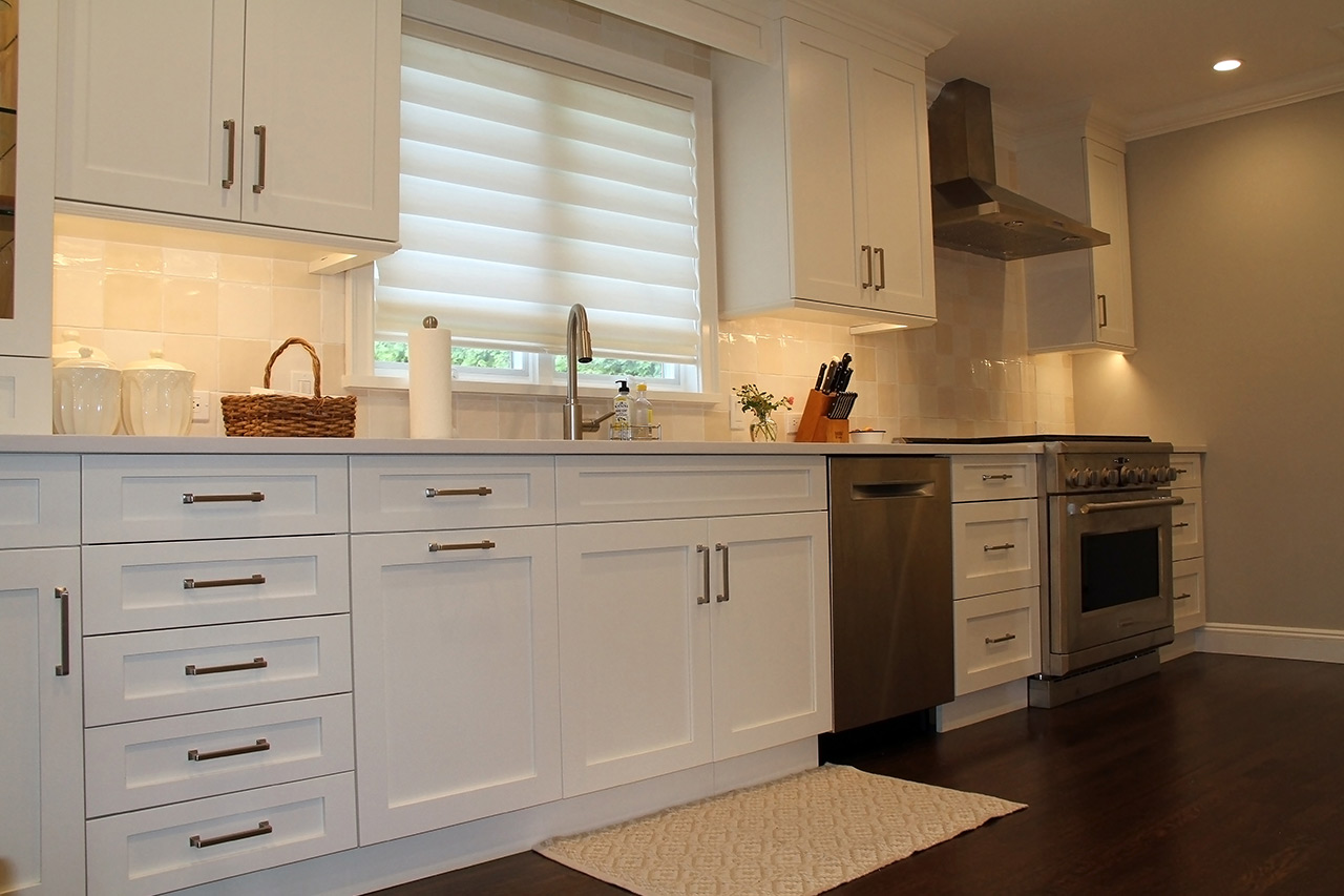 220713-White-Kitchen-Lower-shot1280